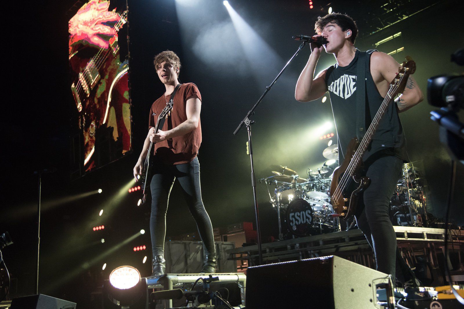 5 Seconds of Summer at Hollywood Casino Amphitheatre